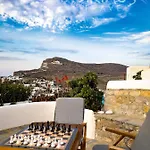 Traditional Maisonette With Picturesque Chora View Folégandros